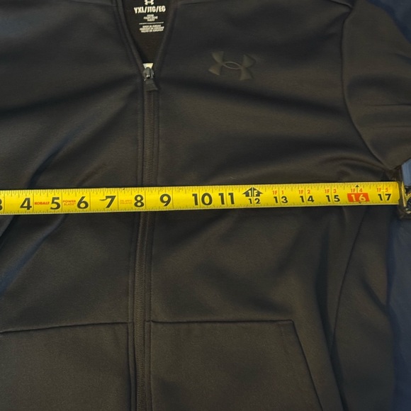 Under Armour Black Loose Fit Top - Picture 3 of 6